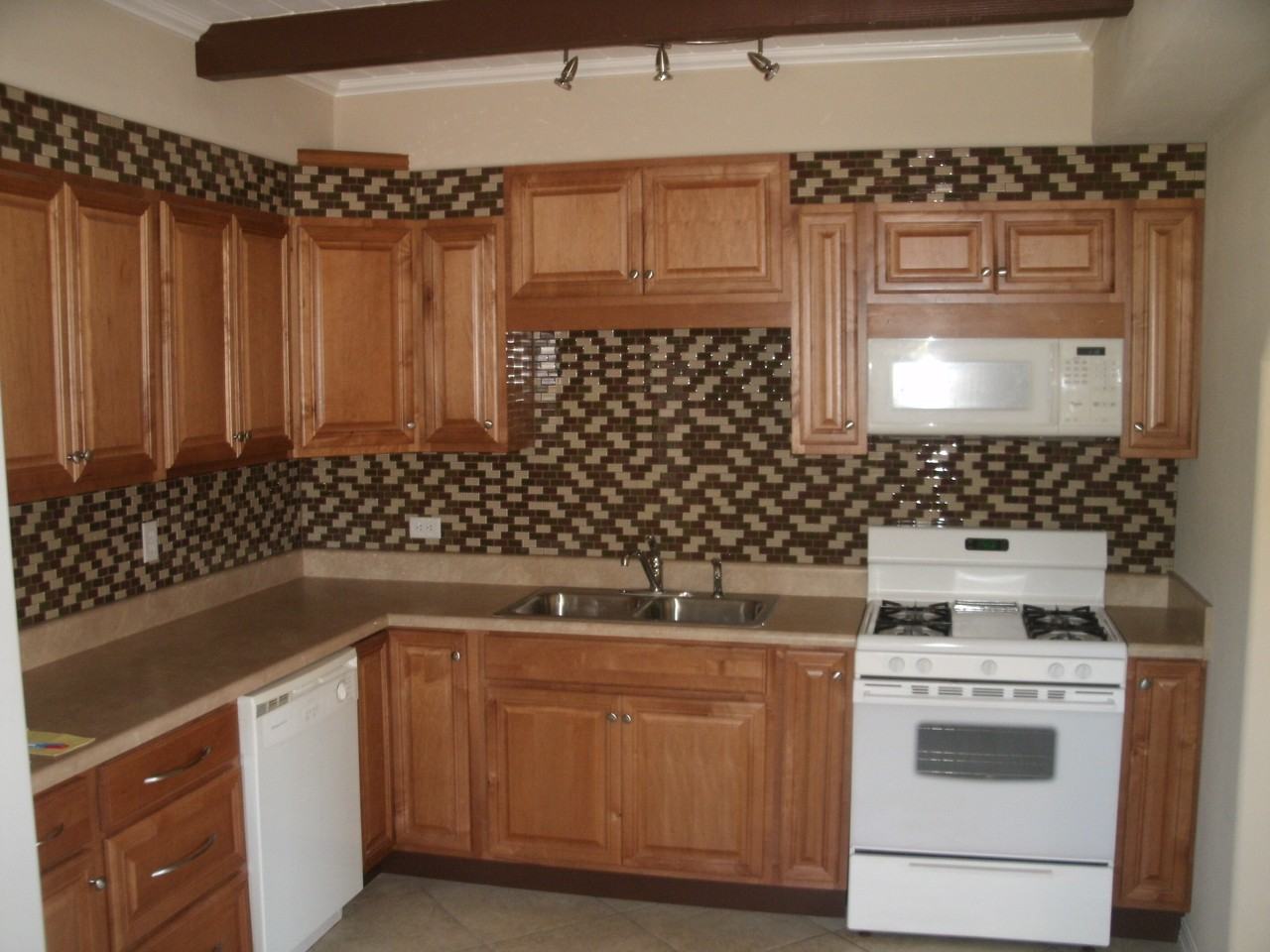 303 Georgia Drive - Photo 3 of 6