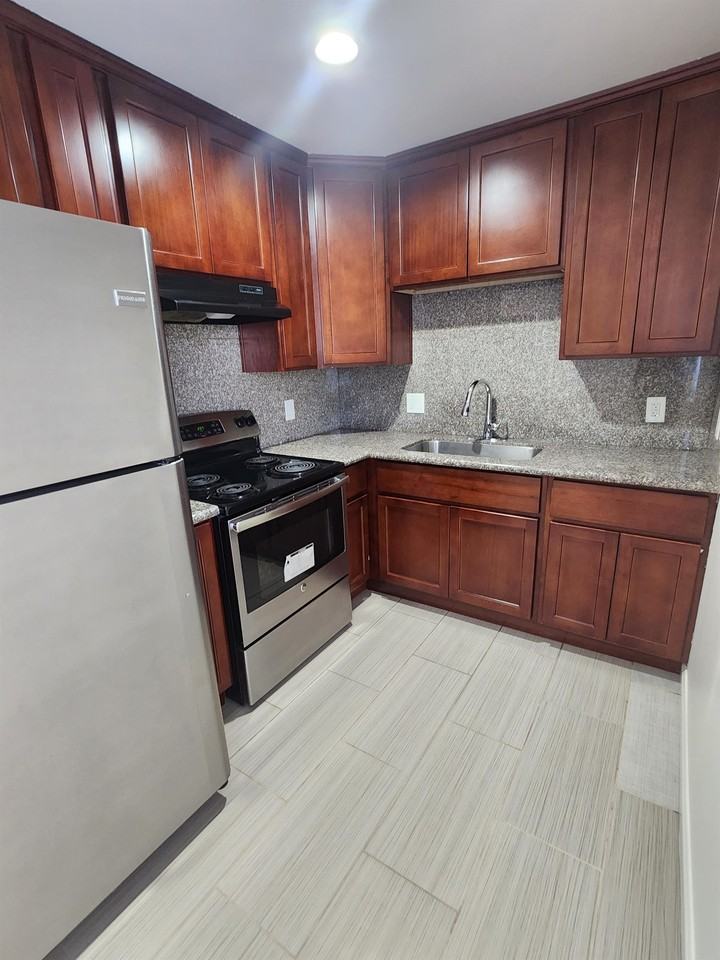 5312 Mcbryde Ave #B - Photo 3 of 16