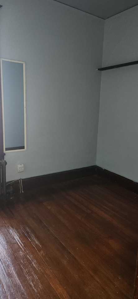 264 Ontario St #2ndFL - Photo 3 of 4