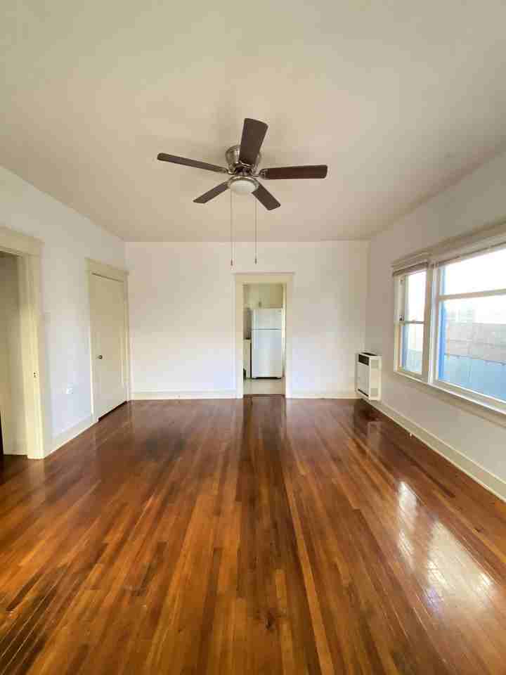 1035 E Broadway #4 - Photo 2 of 6