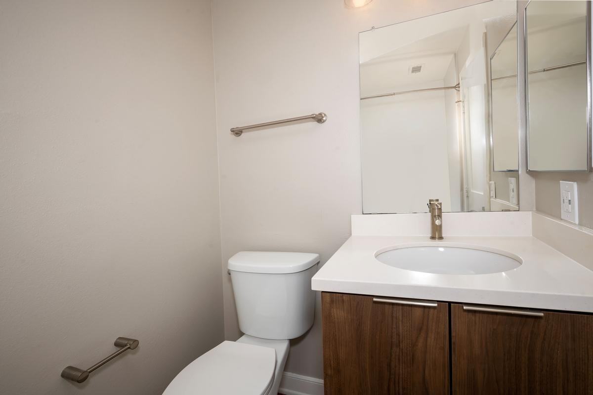 1274 N Crescent Heights Blvd - Photo 5 of 35