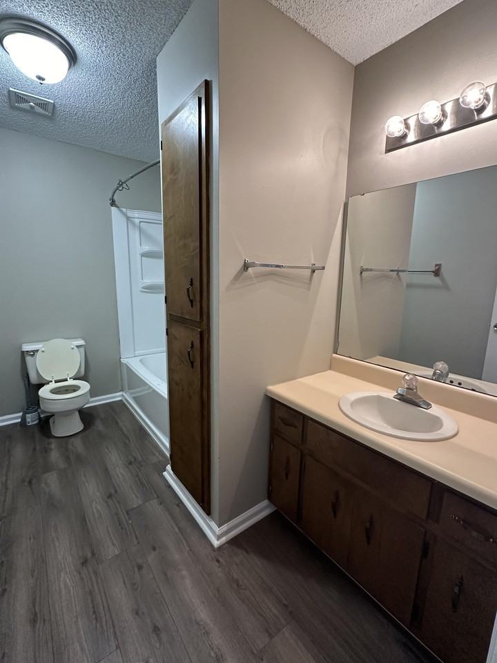 502 6th St E - Photo 2 of 17
