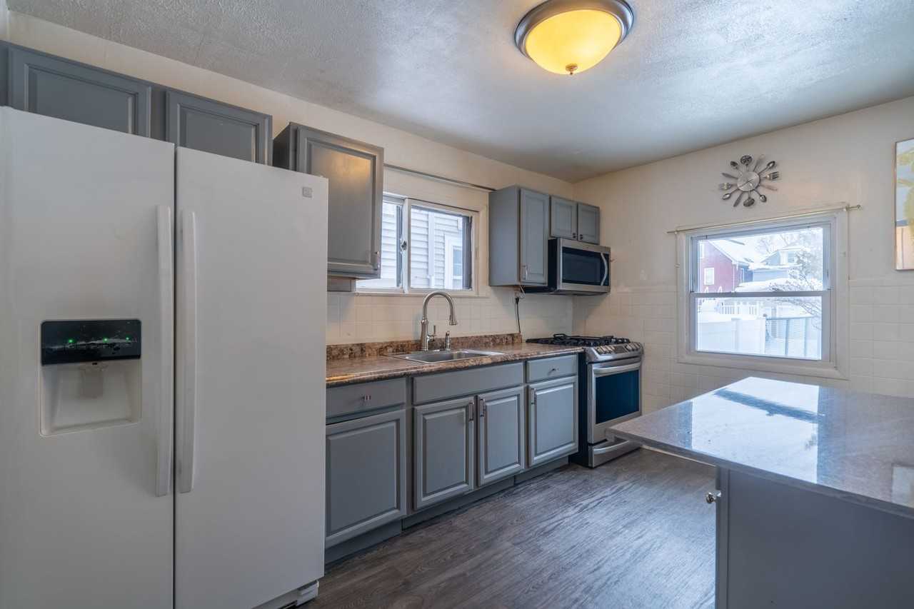 162 Folger St - Photo 3 of 18