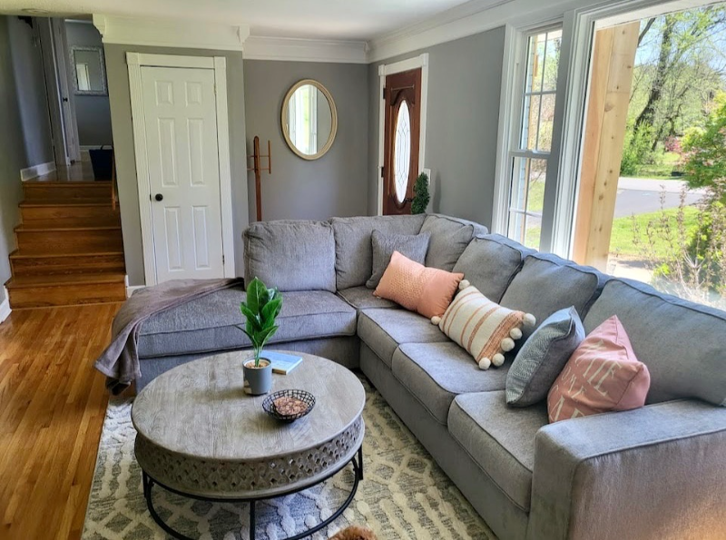 202 Edgewater Dr - Photo 2 of 41