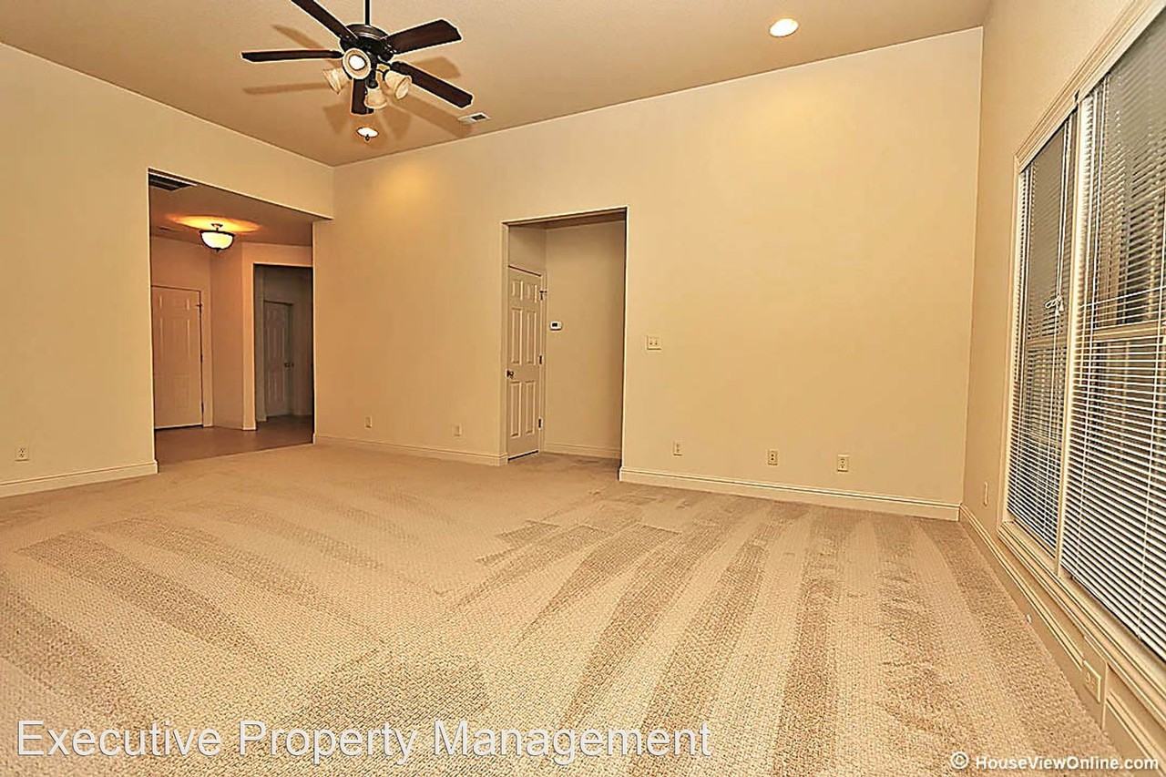 2795/2797 Lynwood Hills - Photo 3 of 25