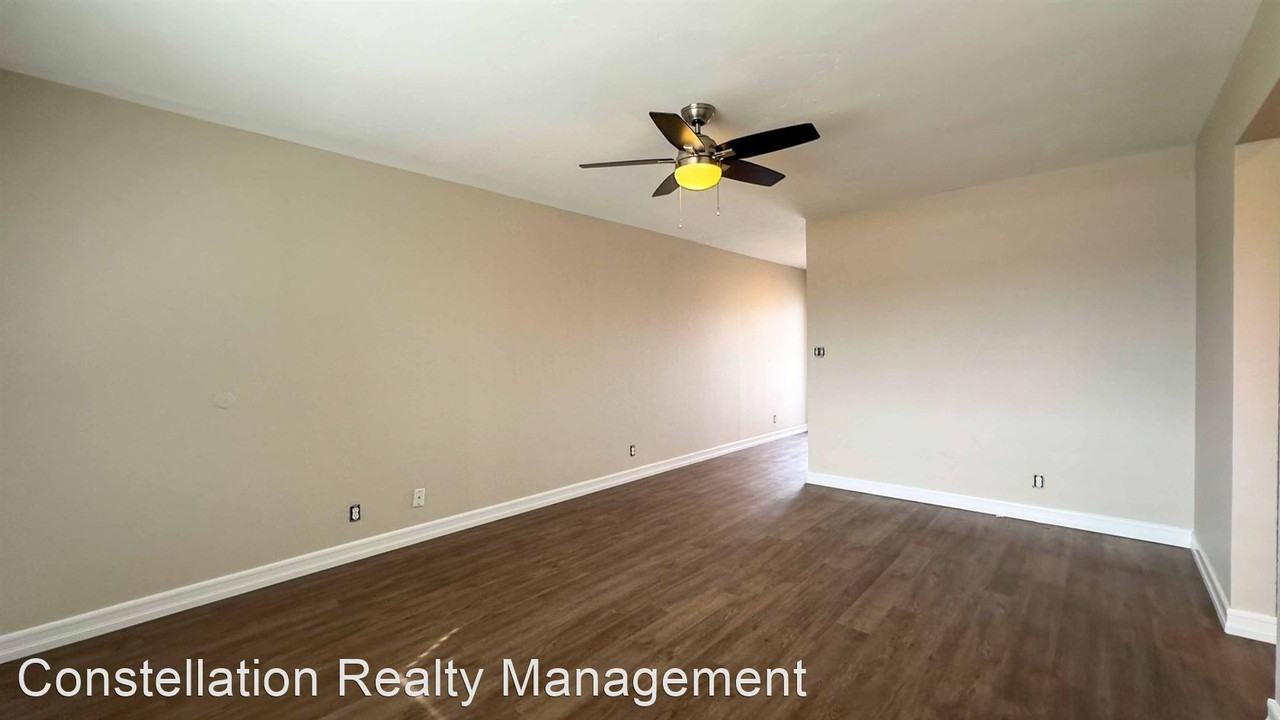 4272 46th Street - Photo 3 of 28