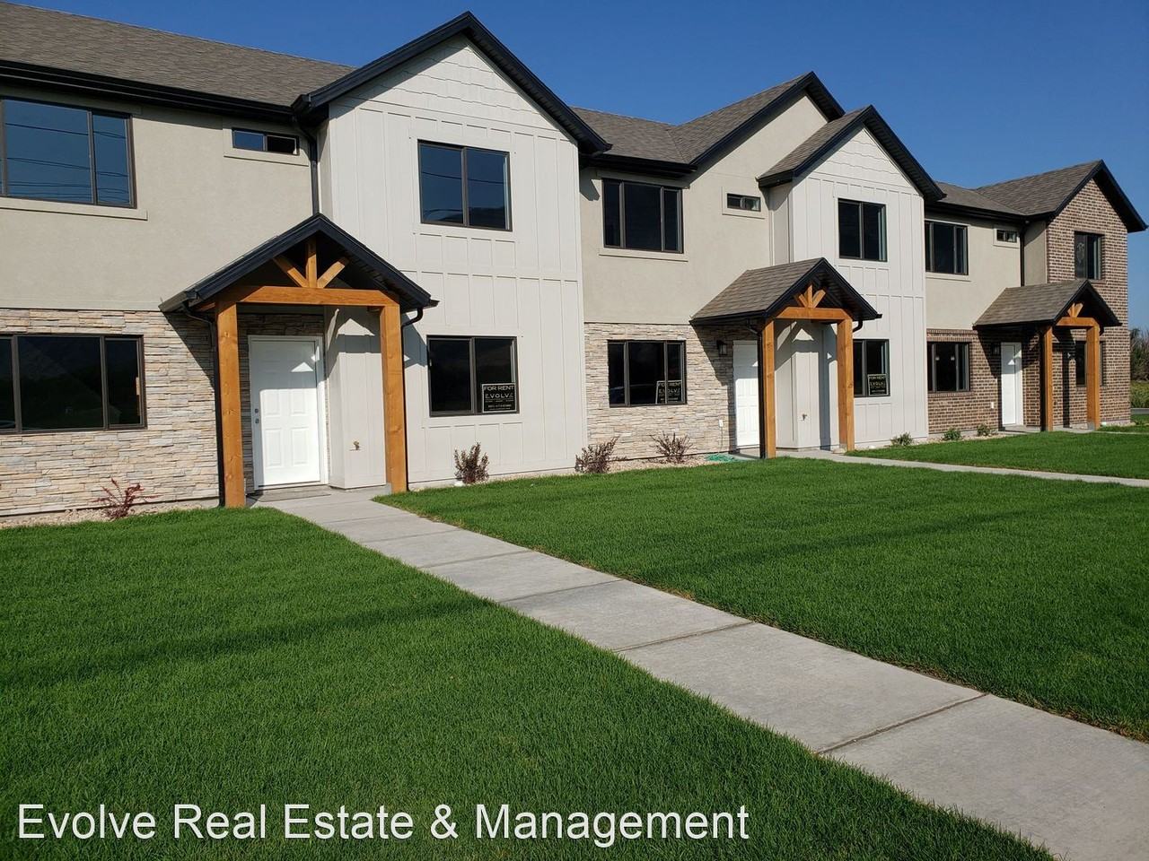 483 N 1200 W - Photo 3 of 38