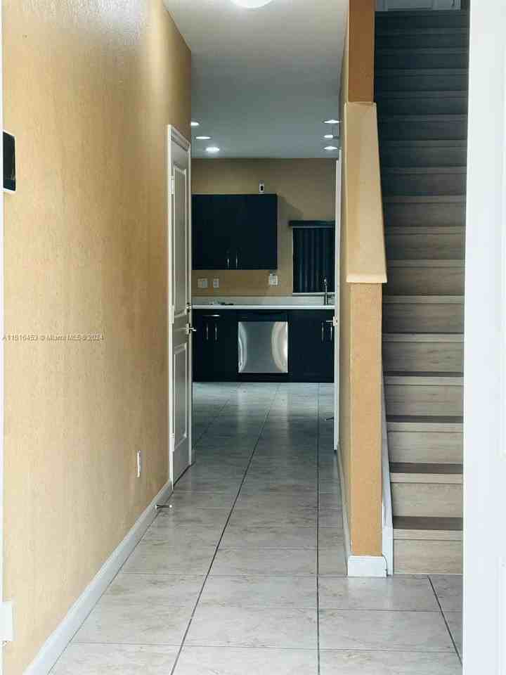 4030 Nw 11th St - Photo 2 of 8