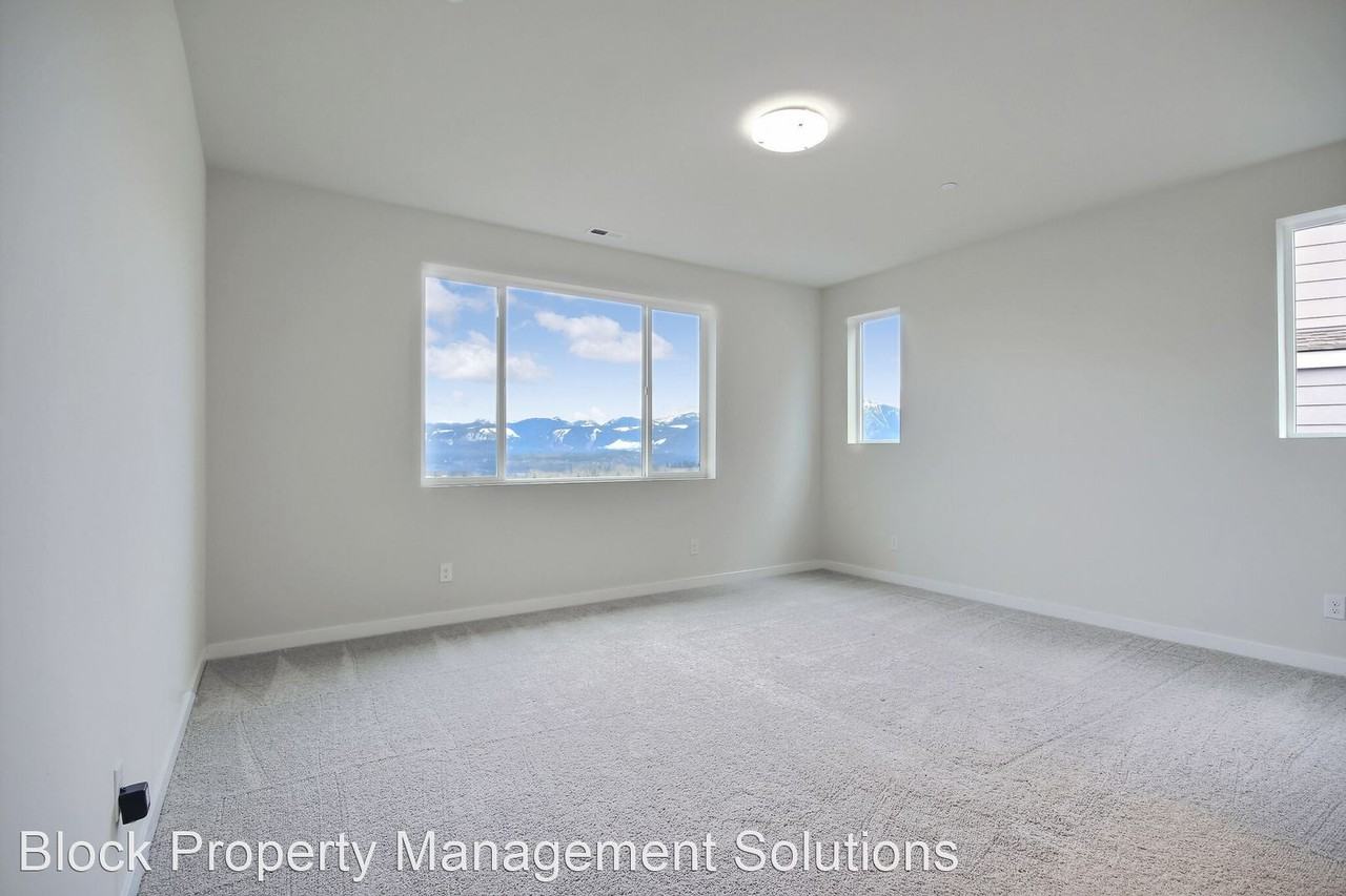 8724 Wilde Ave Se - Photo 3 of 24