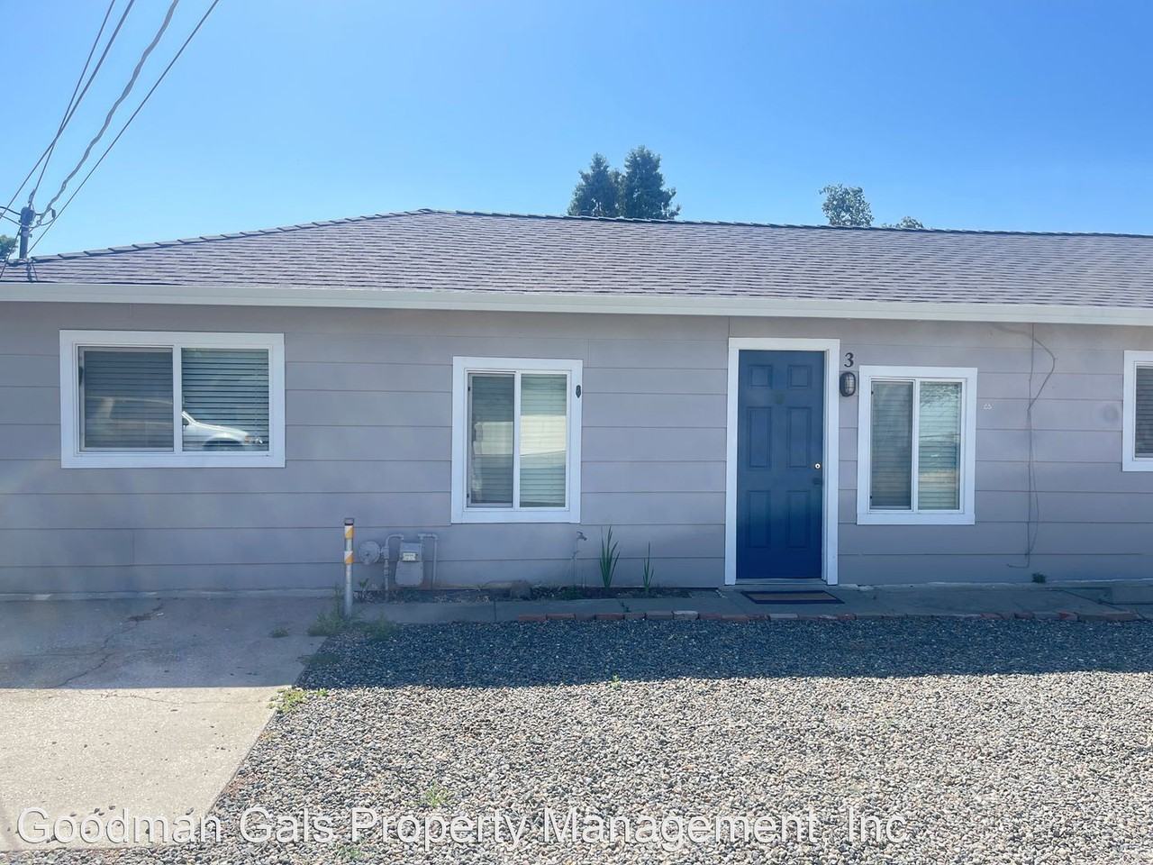 2282 Maple St  units 1-3 - Photo 2 of 8