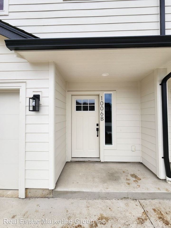 1006 Peach Rd Units A & B - Photo 2 of 17