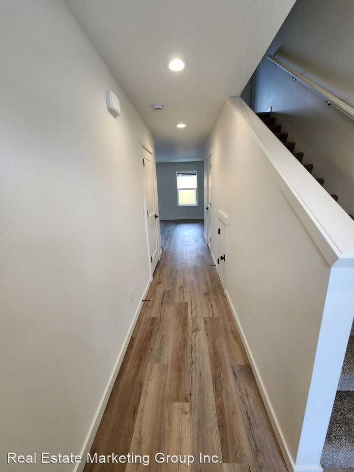 1006 Peach Rd Units A & B - Photo 3 of 17