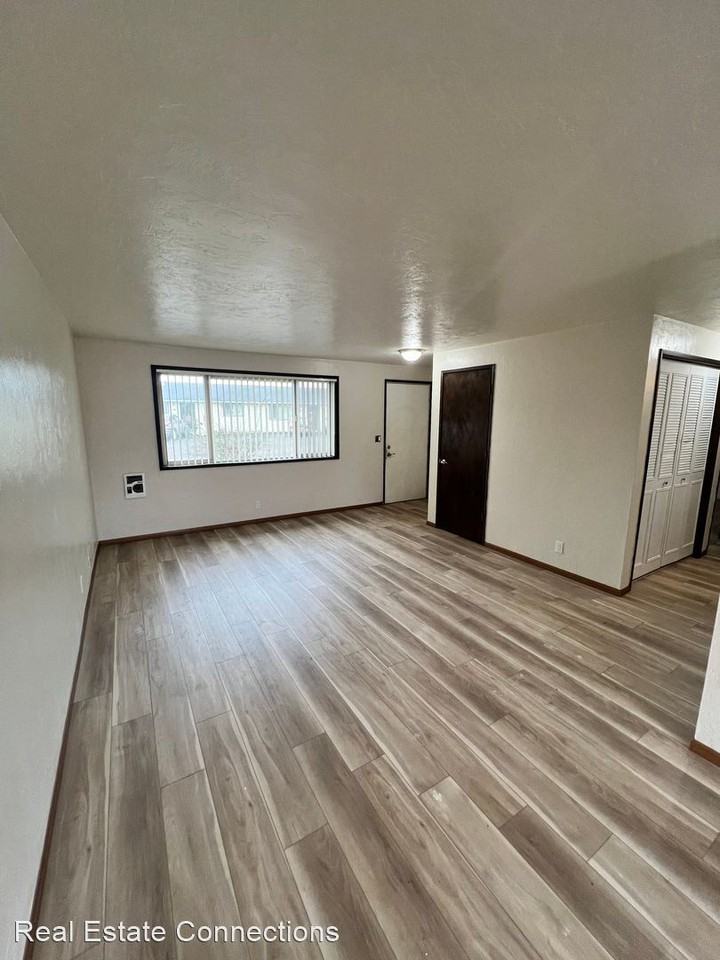 Hansard Manor Apartments LLC - Photo 2 of 11