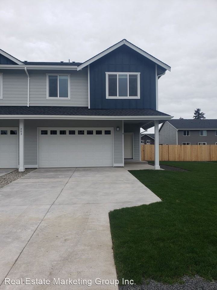 203 Susan St Units A & B - Photo 2 of 18