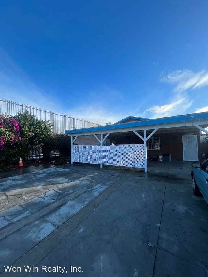 8462-8464 Zamora Ave - Photo 3 of 21