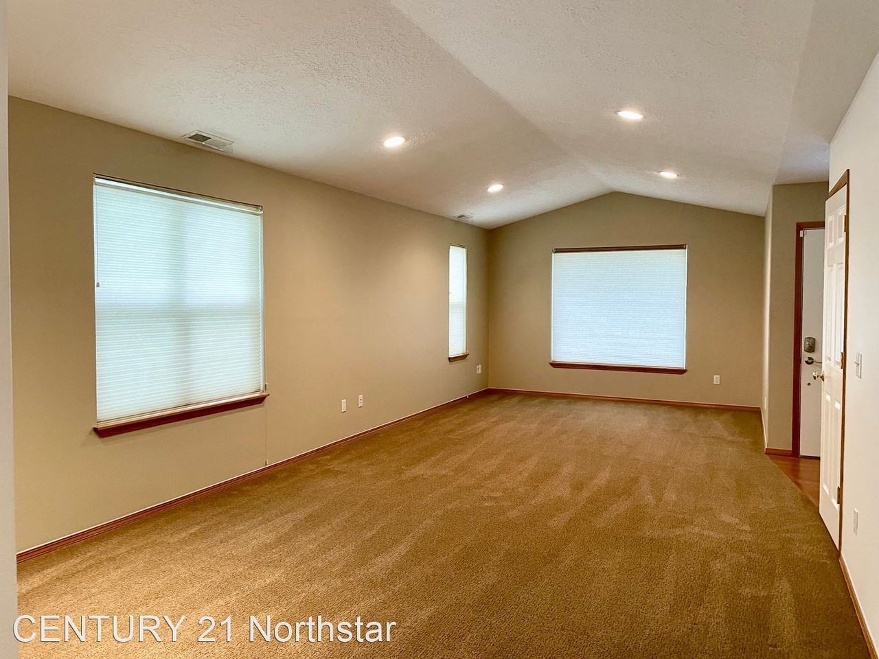 3712 Rosewood St - Photo 2 of 11