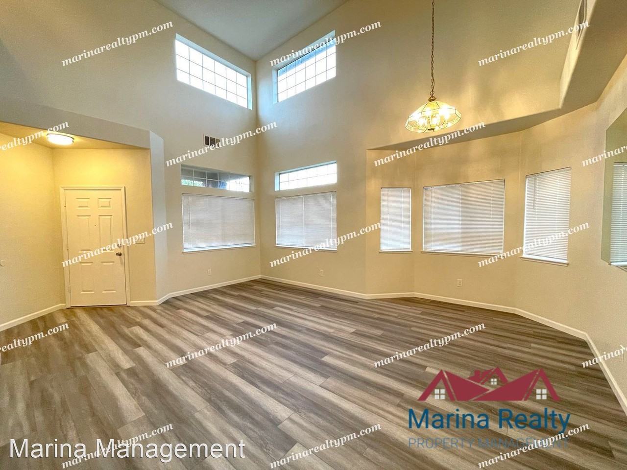 1013 Legend Cir - Photo 3 of 35