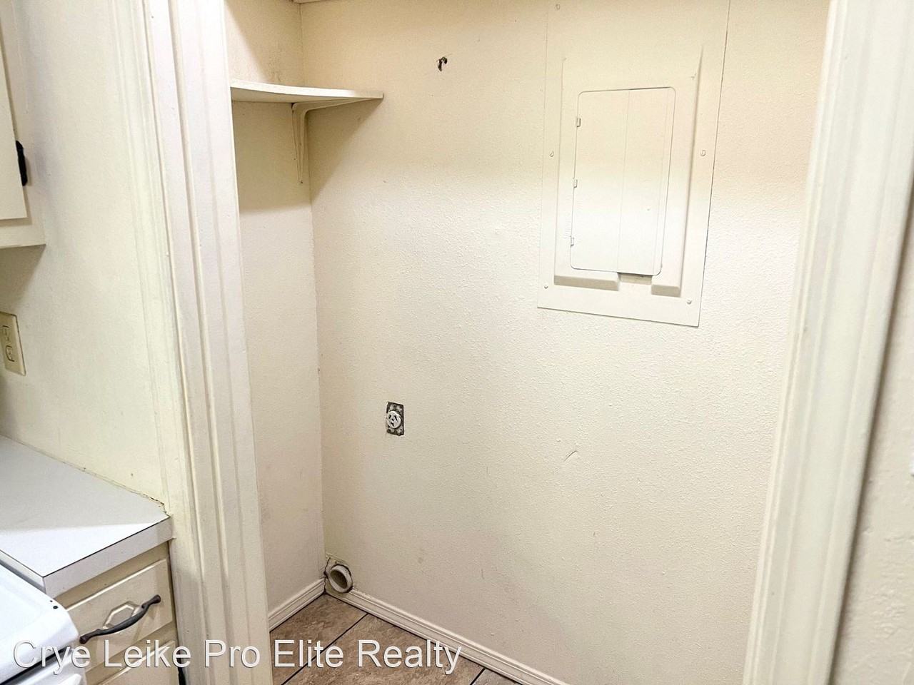 3 Carriage Pl - Photo 3 of 10