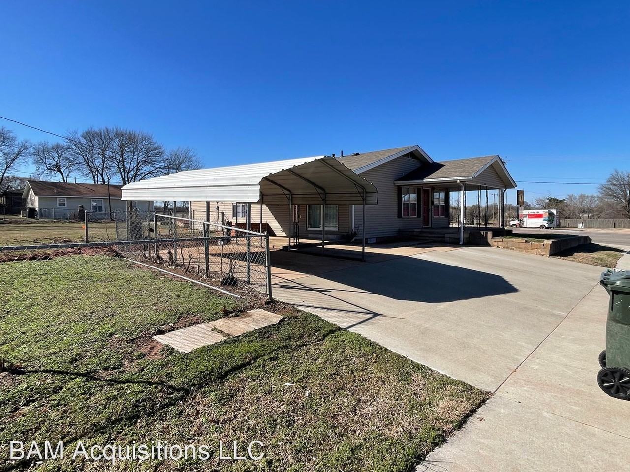 324 N 10th St - Photo 2 of 14