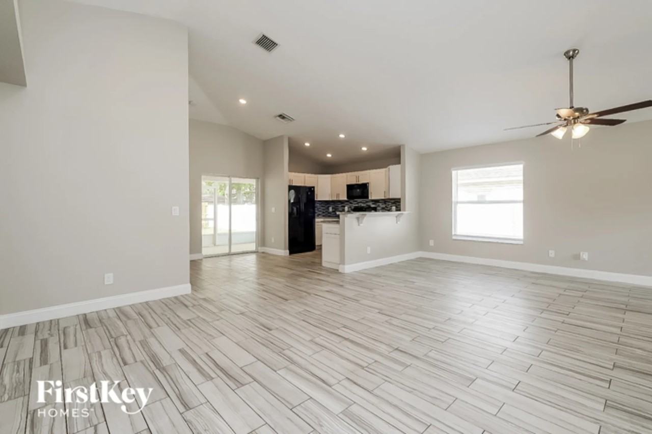 618 5th Ave Ne - Photo 2 of 10