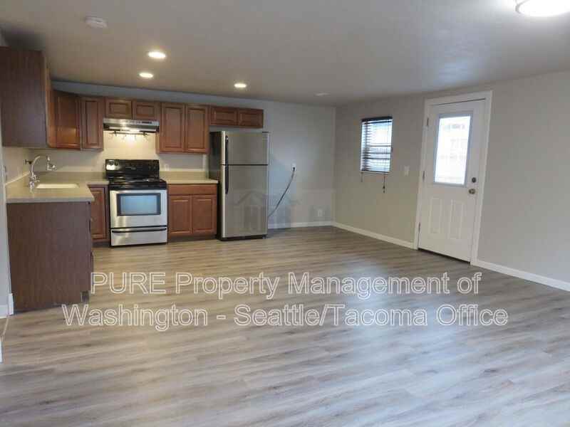 15301 Portland Ave Sw #A - Photo 3 of 13