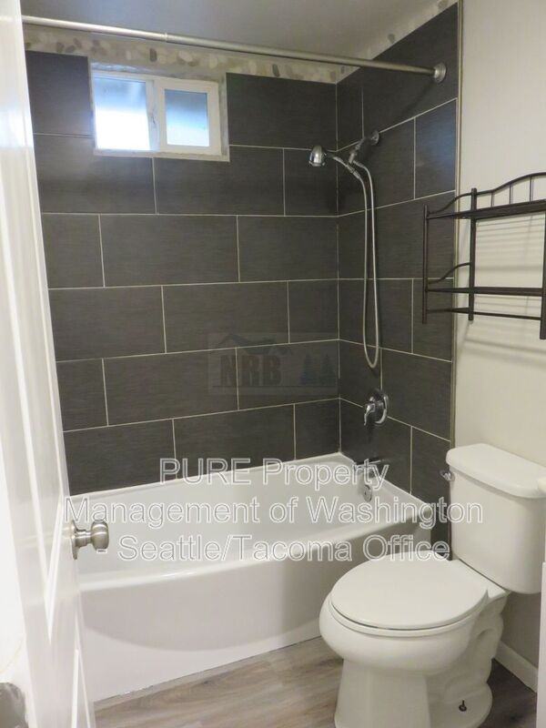 15301 Portland Ave Sw #A - Photo 7 of 13