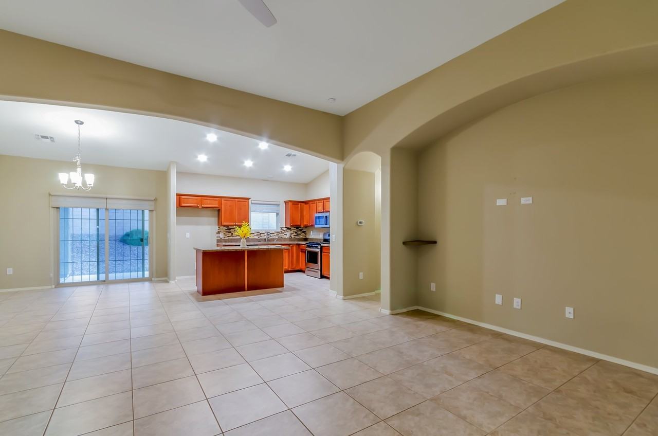 9123 W Blue Saguaro St - Photo 2 of 25