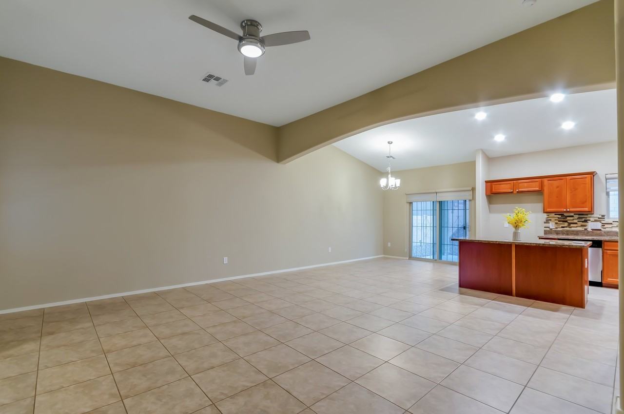 9123 W Blue Saguaro St - Photo 3 of 25