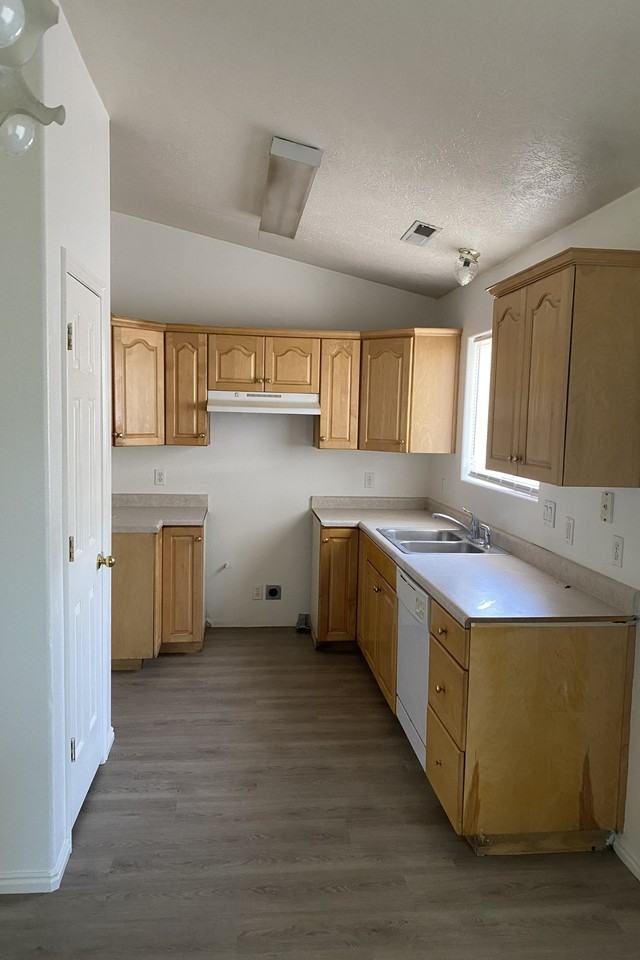 241 Nw #1 - Photo 2 of 6