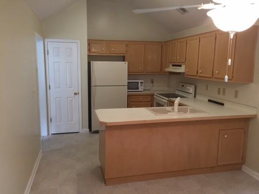 22 Darcy Ct - Photo 2 of 12