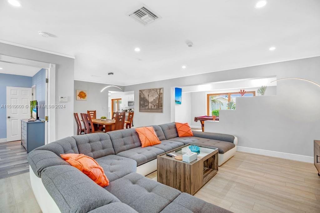 5320 Ne 16th Ter - Photo 2 of 41