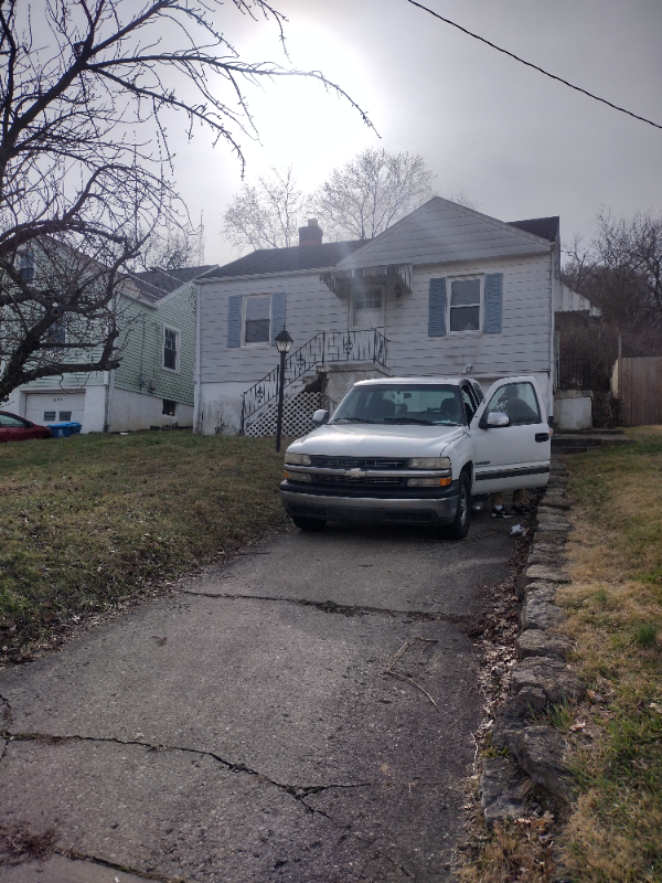 629 Grand Ave - Photo 2 of 14