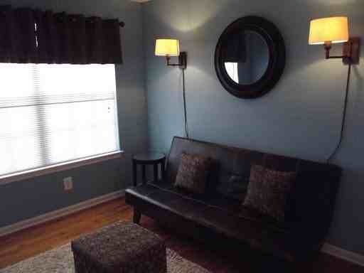 201 Susan Dr - Photo 3 of 7