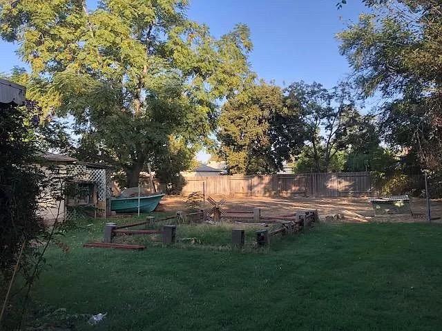 2538 La Siesta Dr - Photo 3 of 13