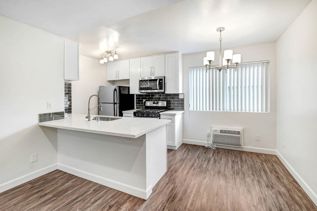 The Palm @ Valley Glen - Photo 2 of 64