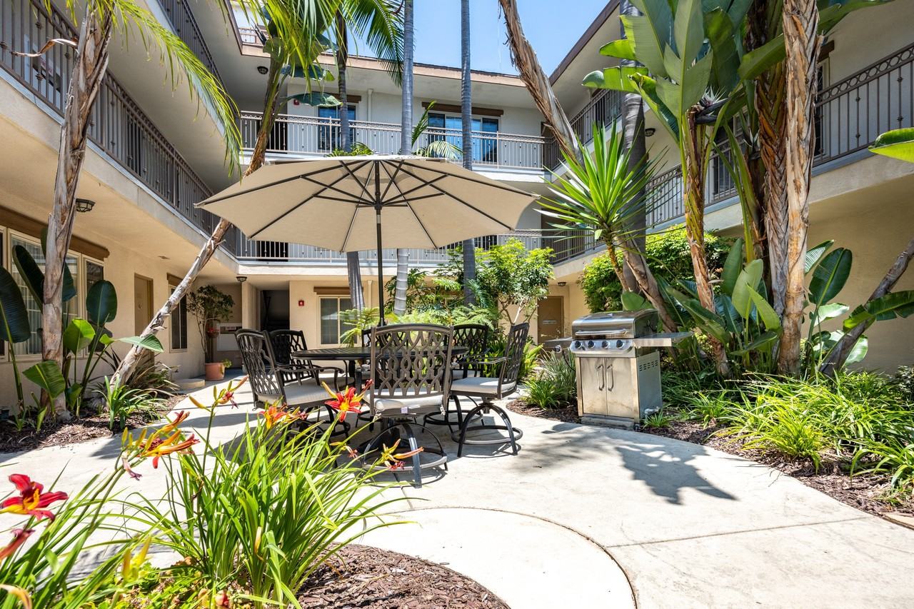 Falmouth Court - Photo 2 of 41