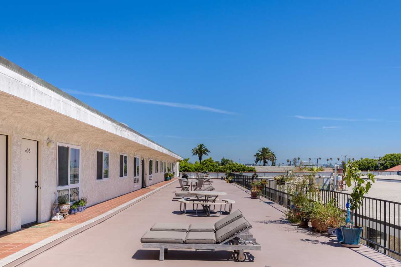 La Corona del Mar - Photo 3 of 9