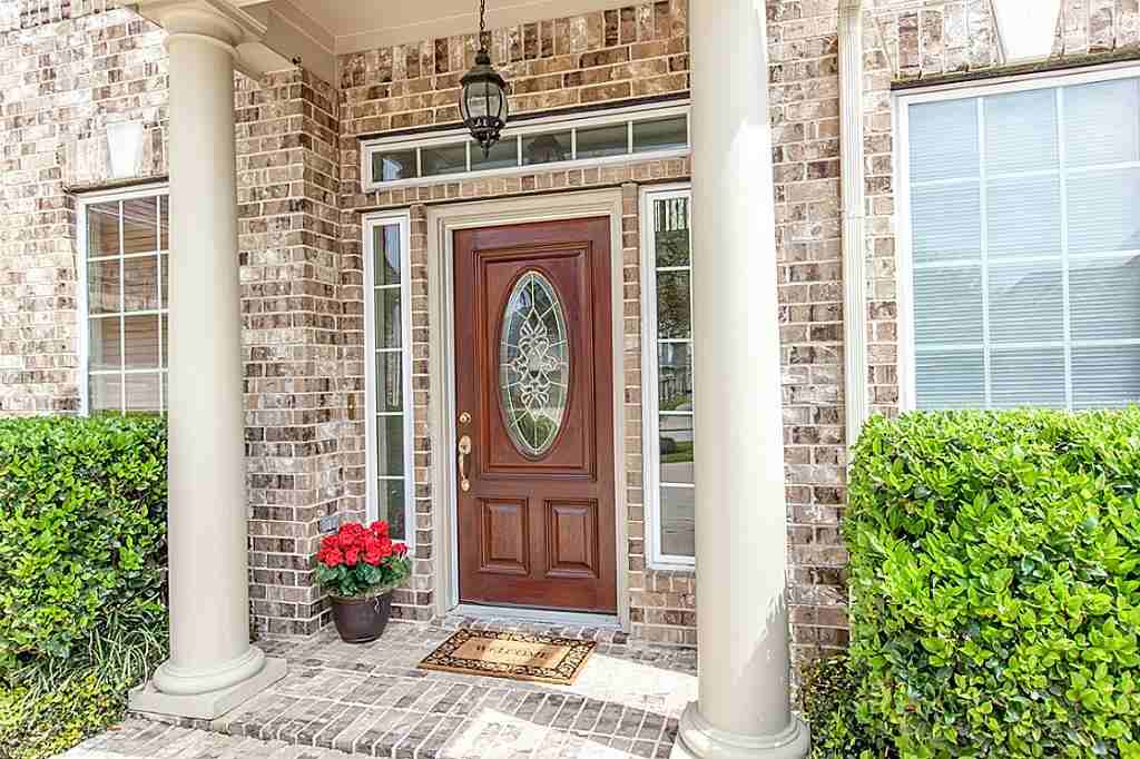 205 Sutherland Ln - Photo 3 of 32