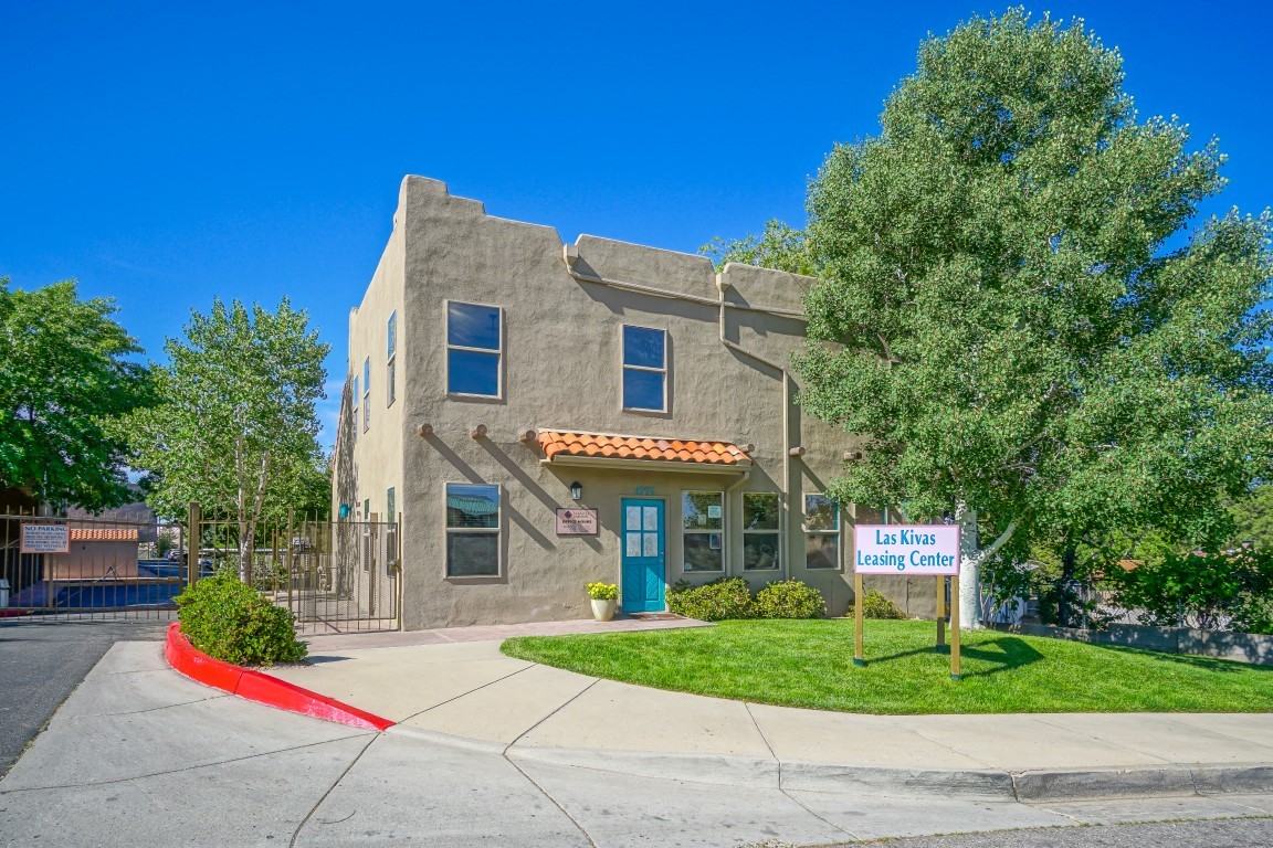 Las Kivas Apartments - Photo 2 of 24