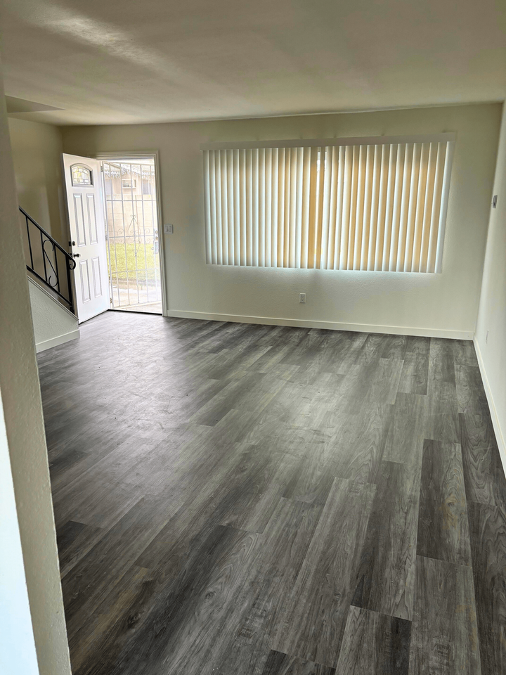 210 S. Newhope St. - Photo 4 of 8