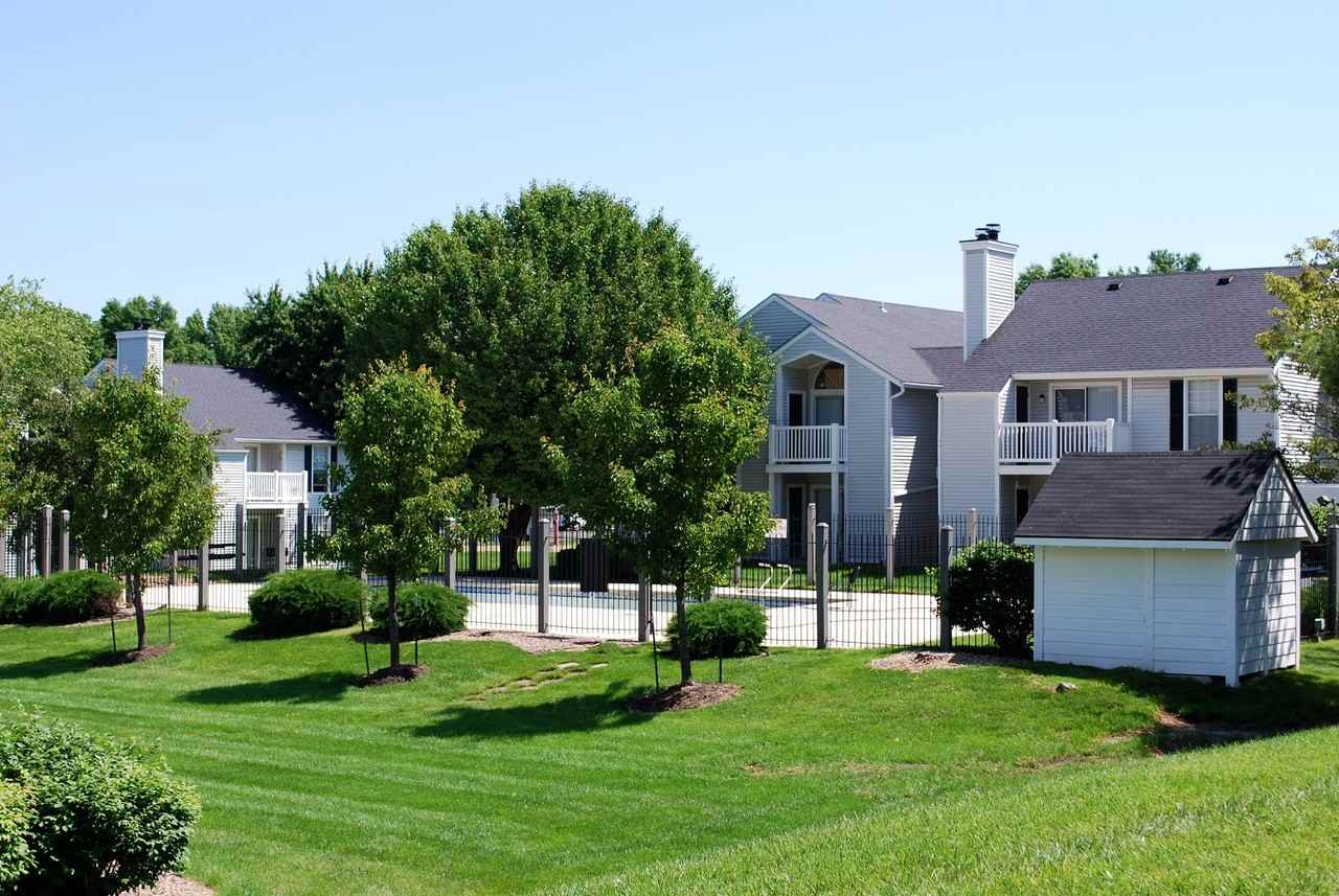 Pinehurst Apartments 500 Nw 63rd St, Kansas City, MO 64118 Zumper