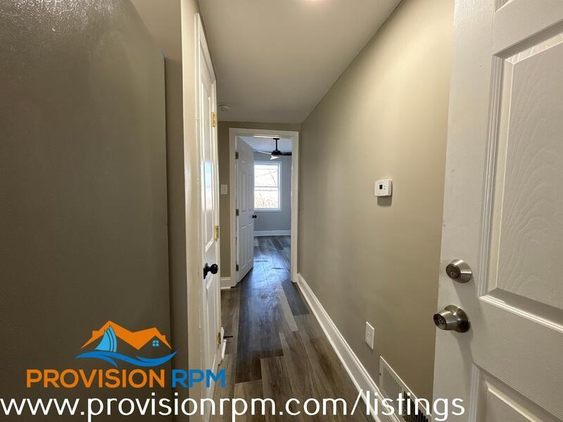 309 52nd St #B - Photo 5 of 16