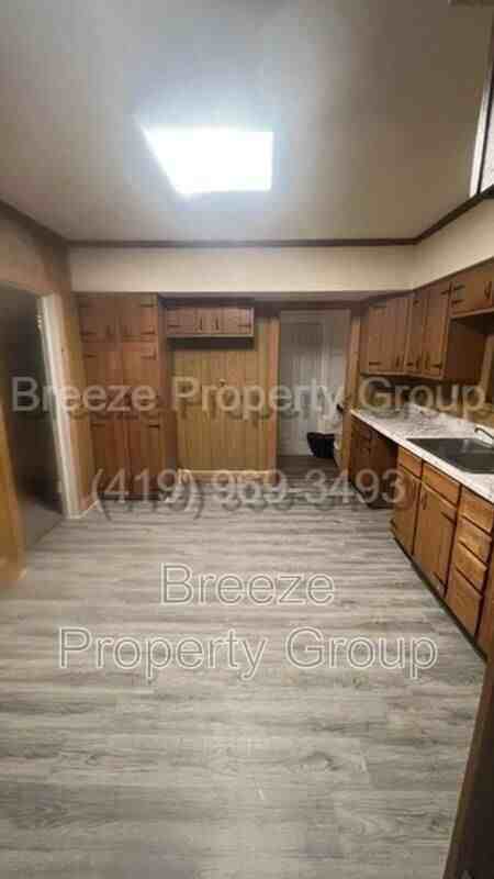 2388 York St - Photo 2 of 10