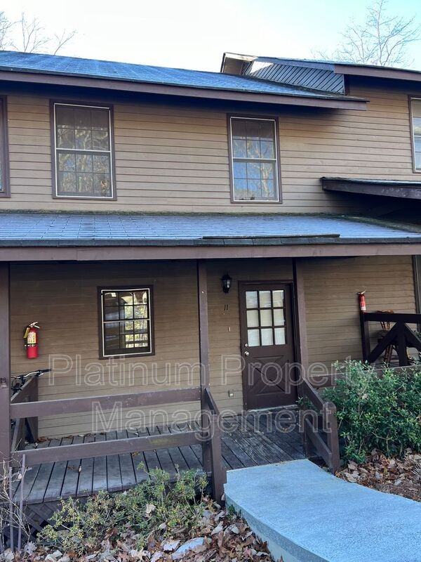 11 Mountain View Ct - Photo 2 of 32