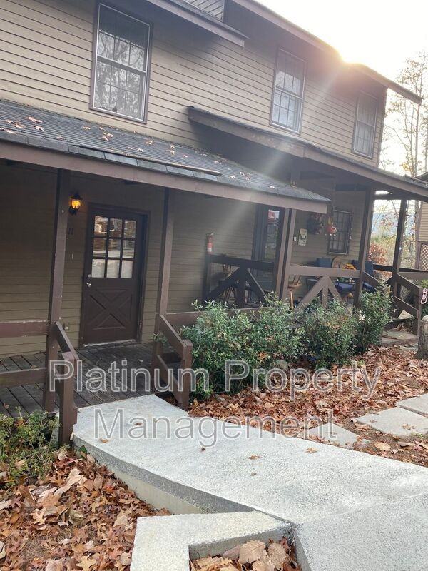 11 Mountain View Ct - Photo 3 of 32