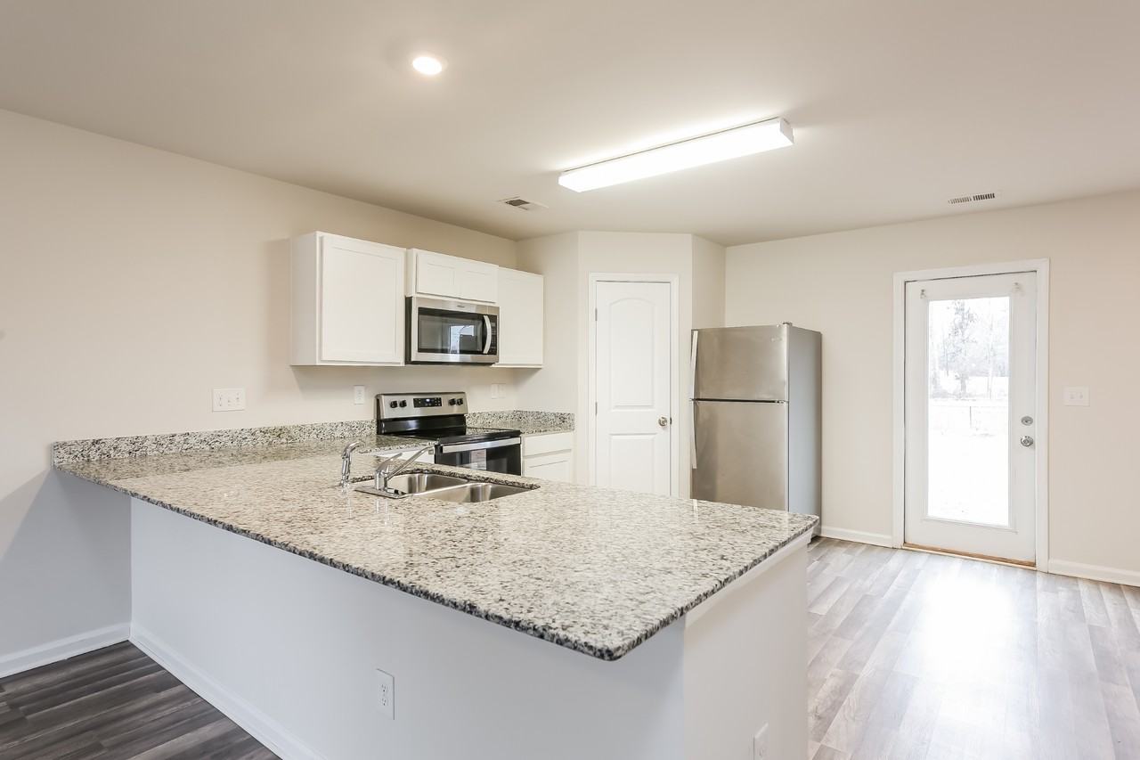 222 Wadsworth Rd - Photo 7 of 17