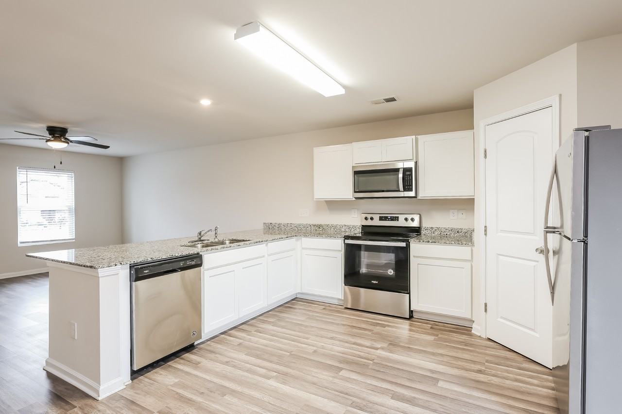 222 222 Wadsworth Rd - Photo 7 of 16