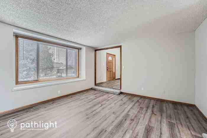 6591 N Windmont Ave - Photo 2 of 22