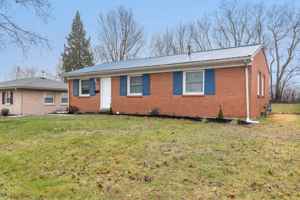featured image of 328 Harvard Dr #1