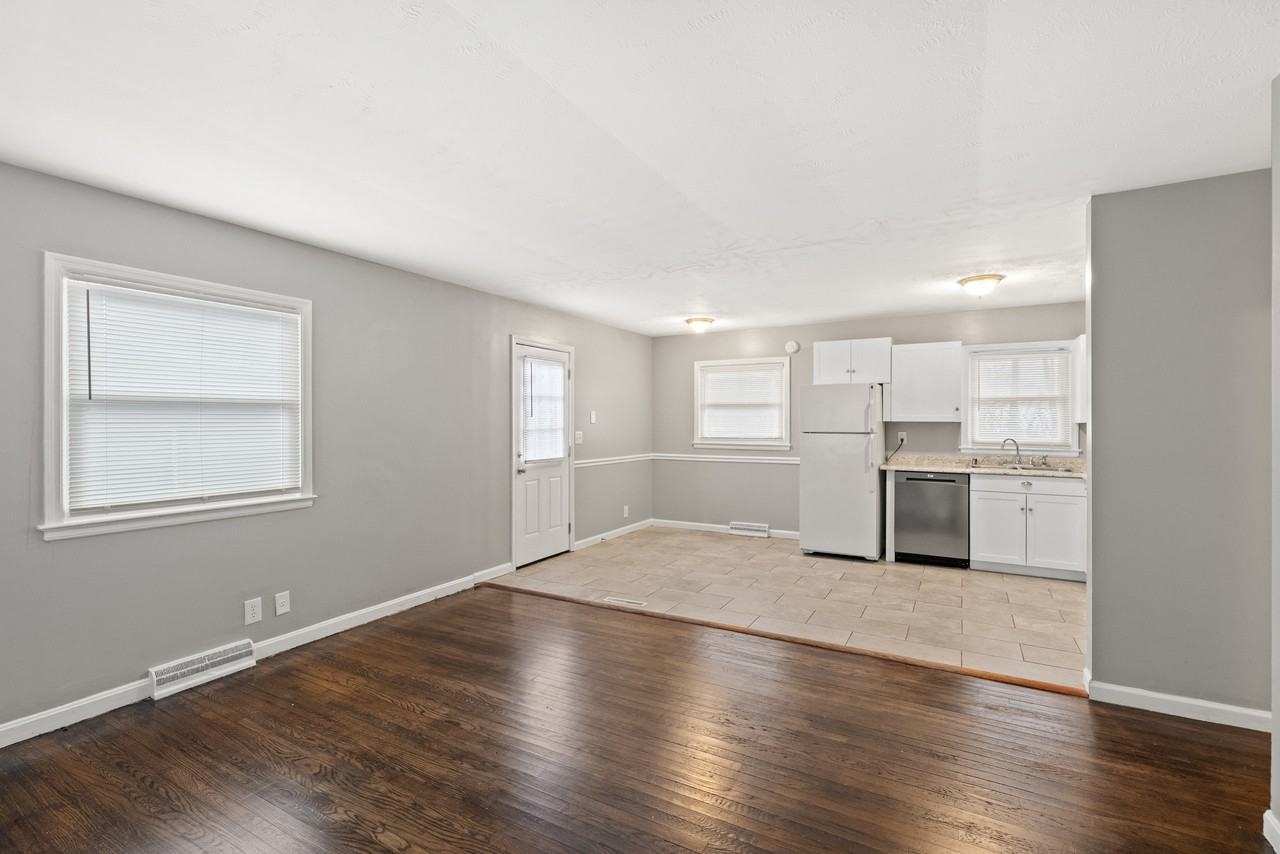 328 Harvard Dr #1 - Photo 7 of 20